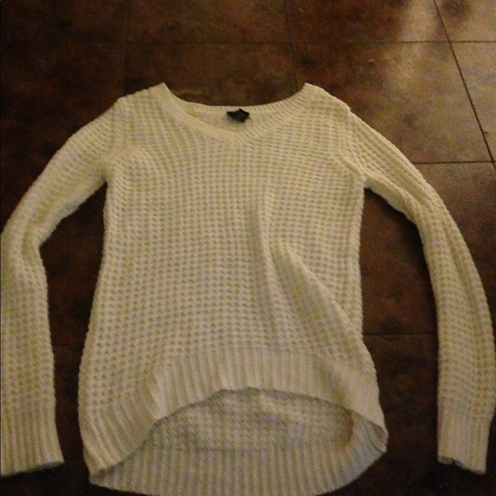 White high low sweater