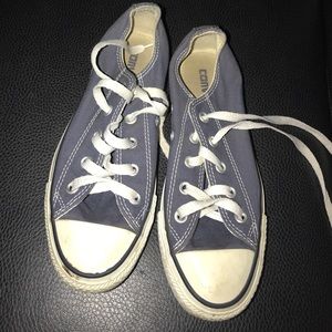 Navy blue converse