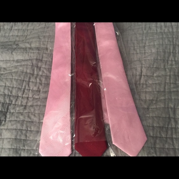 NWT Lot of 3 Silk Ties Cameo Red, Pink and Pink - Picture 1 of 3
