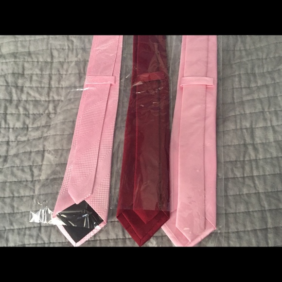 NWT Lot of 3 Silk Ties Cameo Red, Pink and Pink - Picture 3 of 3