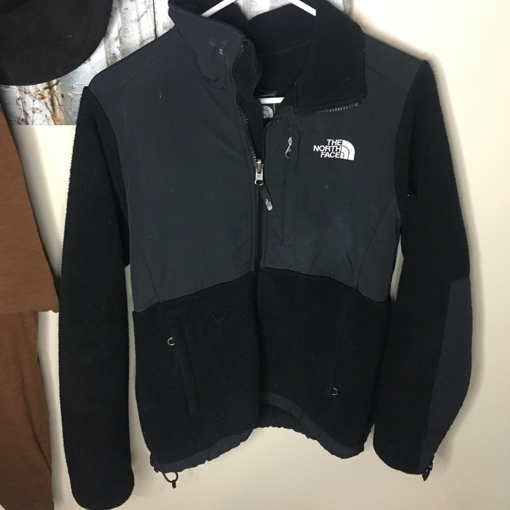 Small women’s fleece north face jacket