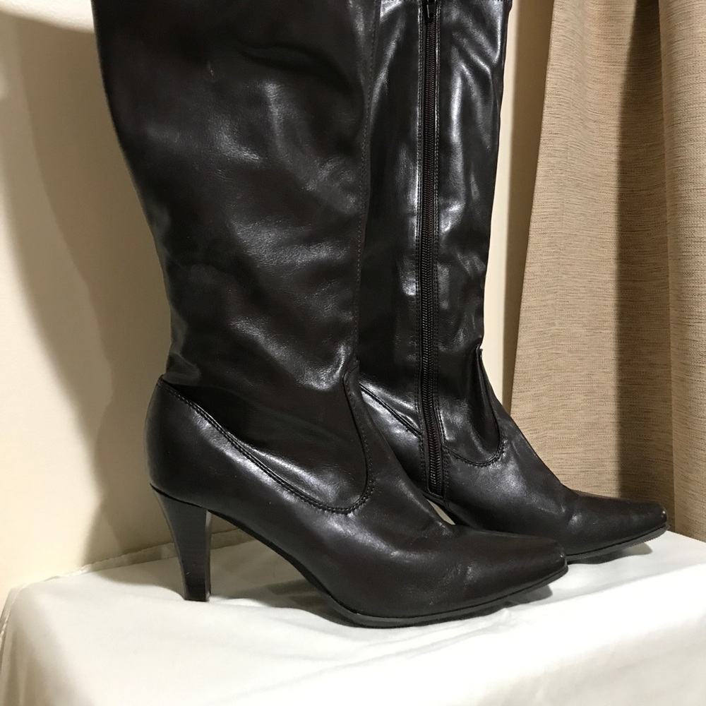 Women's dress boots