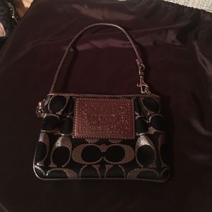 Coach Poppy wristlet