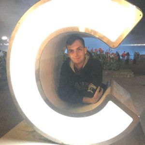 Meet your Posher, Chris