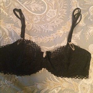 Victoria’s Secret VERY SEXY line 34C Black Lace