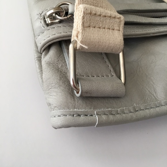 {Maurizio Taiuti} Leather Crossbody - Picture 7 of 7