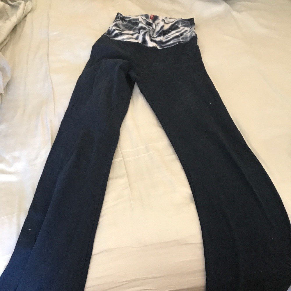 Hard tail yoga tights