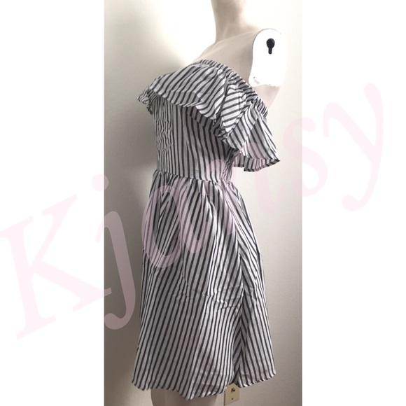 Striped Off The Shoulder Ruffle Dress - Picture 5 of 6