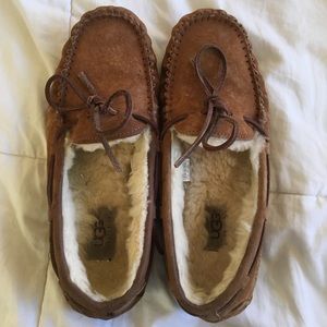 Authentic Tan UGG Australia moccasins. SIZE 8 US