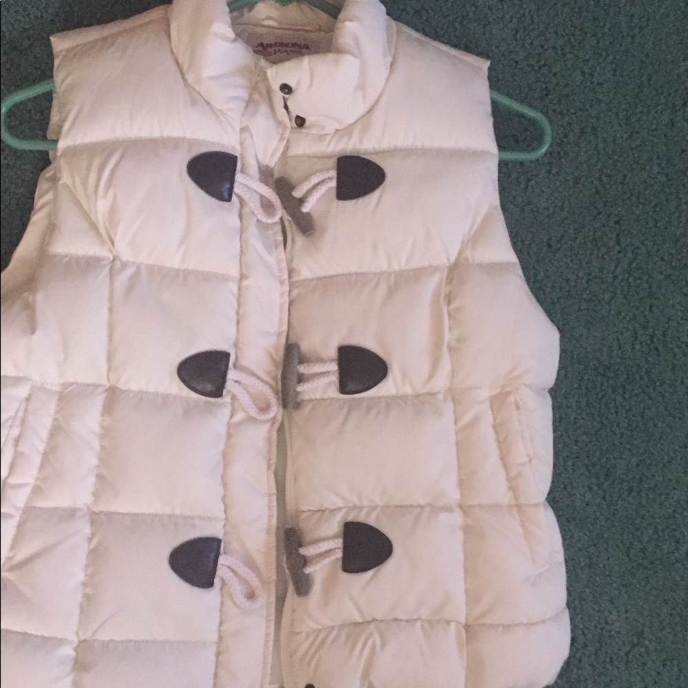 White puffer vest