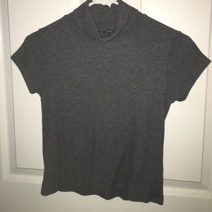 Turtleneck brandy Melville short sleeve sweater