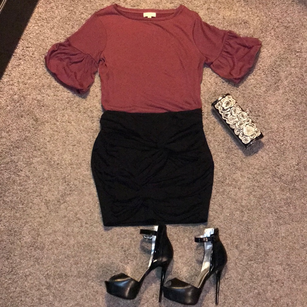 Express 4 Black tie skirt