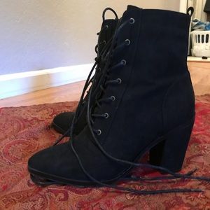 Black Sued lace-up boots🖤