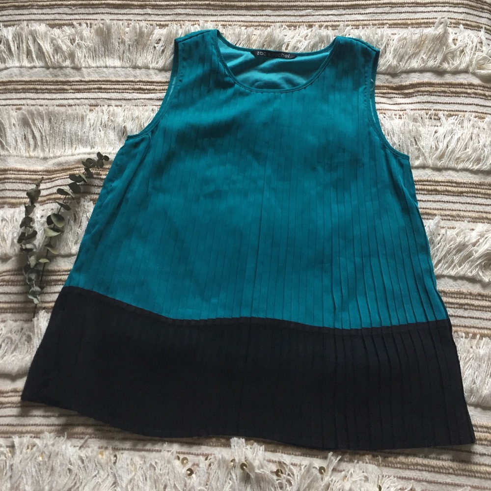 Going Out Top Teal And Black Pleated Tank Top Size Small
