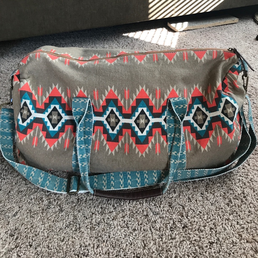 Like new duffel bag!