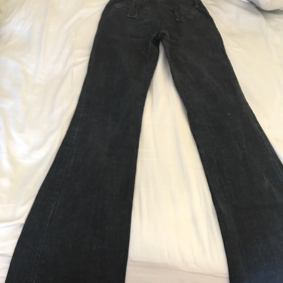 Dark wash classic and slimming Joe’s Jeans - Picture 3 of 3