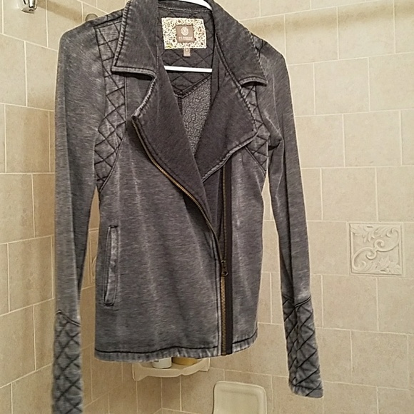 Jacket - Picture 3 of 4