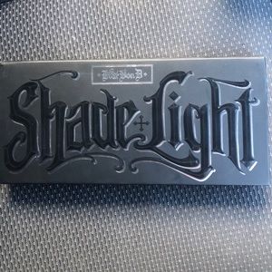 Kat Von D Shade & Light Contour palette