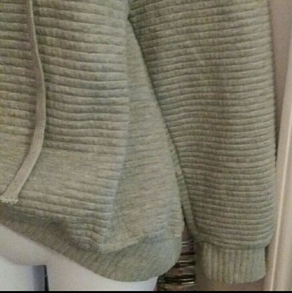 Really cute! M-L thick grey ribbed lace-up sweater - Picture 3 of 3
