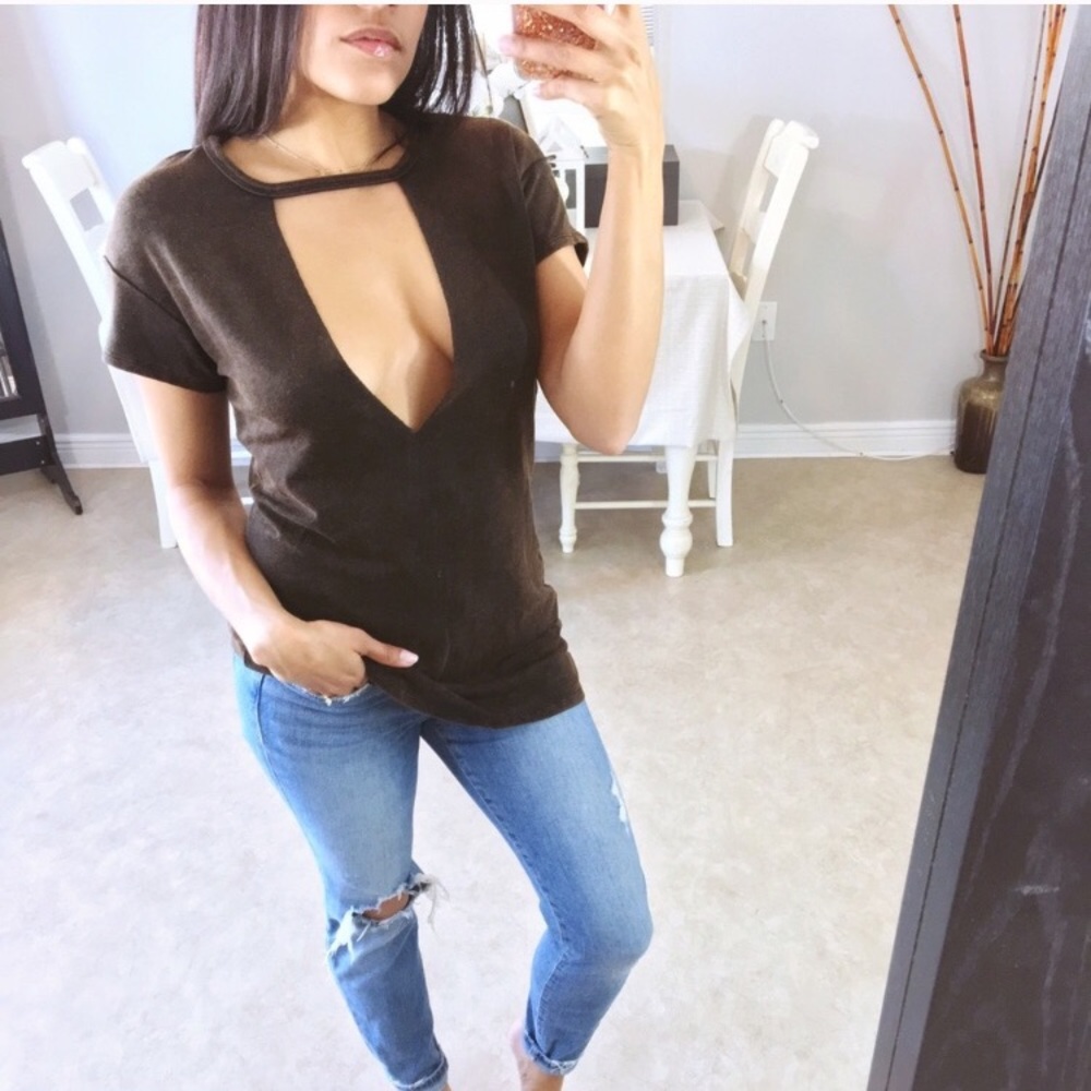 Rust choker plunge tee