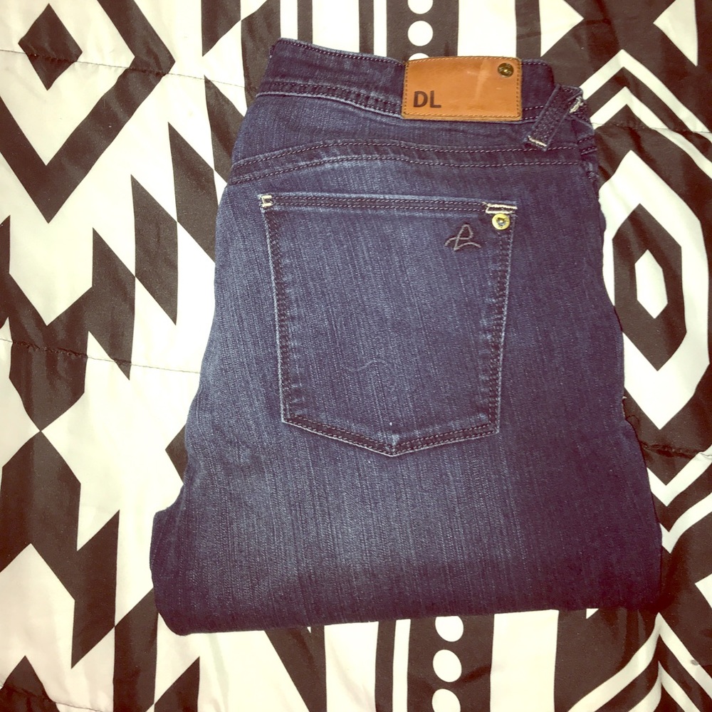 DL 1961 Amanda Skinny Dark Denim Size 30