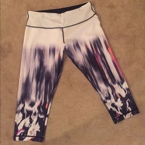 Lululemon Mirage Indigo Wunder Under Crop Size 10