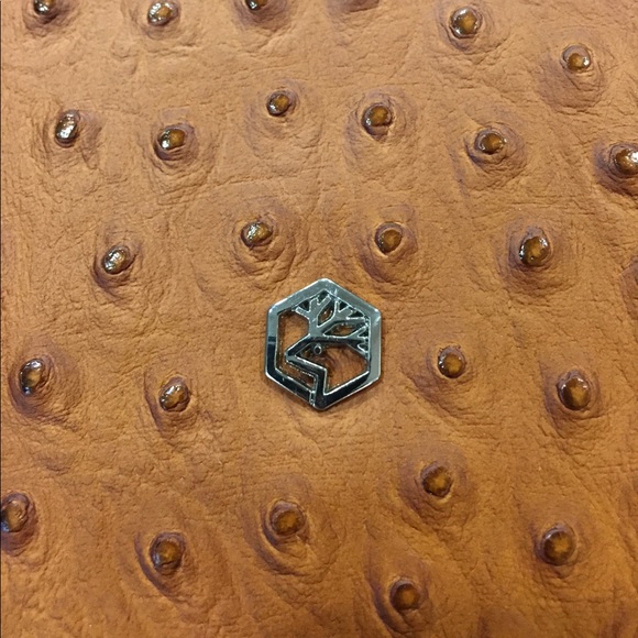 Valentina by In Pell Pebbled Leather Wristlet/New - Picture 5 of 7