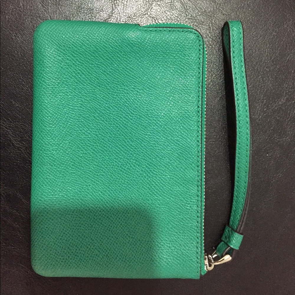 Coach wristlet - Picture 2 of 3
