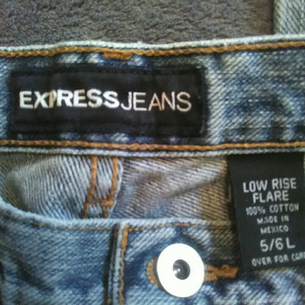 Express Low Rise Flare Jeans - Picture 3 of 3