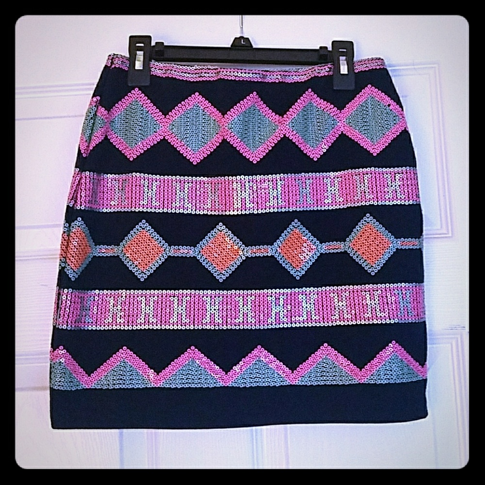 Mini skirt Aztec design