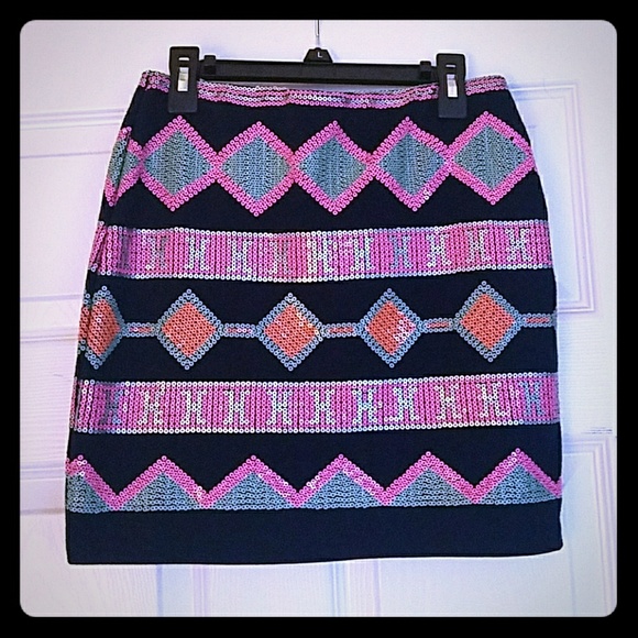 Mini skirt Aztec design - Picture 1 of 2