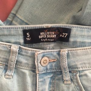 Hollister High Rise super skinny jeans