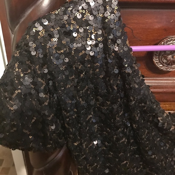 Top - Picture 2 of 3