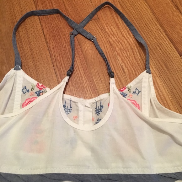 Worn once floral embroidered Abercrombie tank - Picture 4 of 6