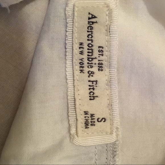 Worn once floral embroidered Abercrombie tank - Picture 5 of 6