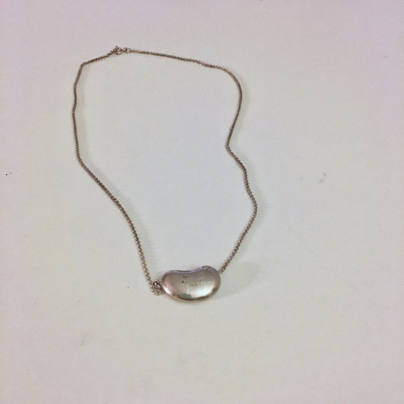 Tiffany Elsa Peretti® Bean® Pendant - Picture 5 of 6