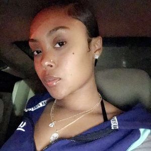 Meet your Posher, Khadijah