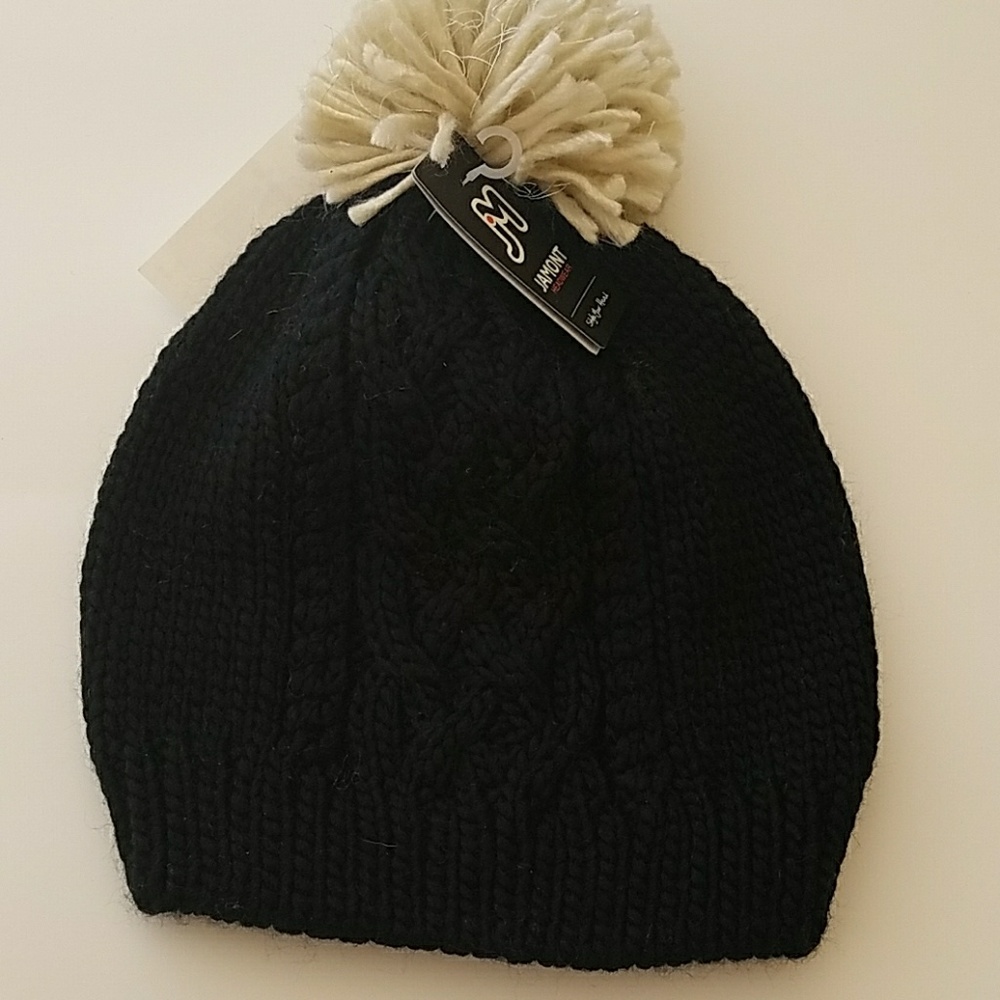 NWT Cable Knit Hat with Pom