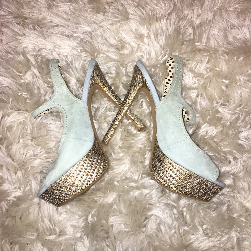 Jessica Simpson heels!