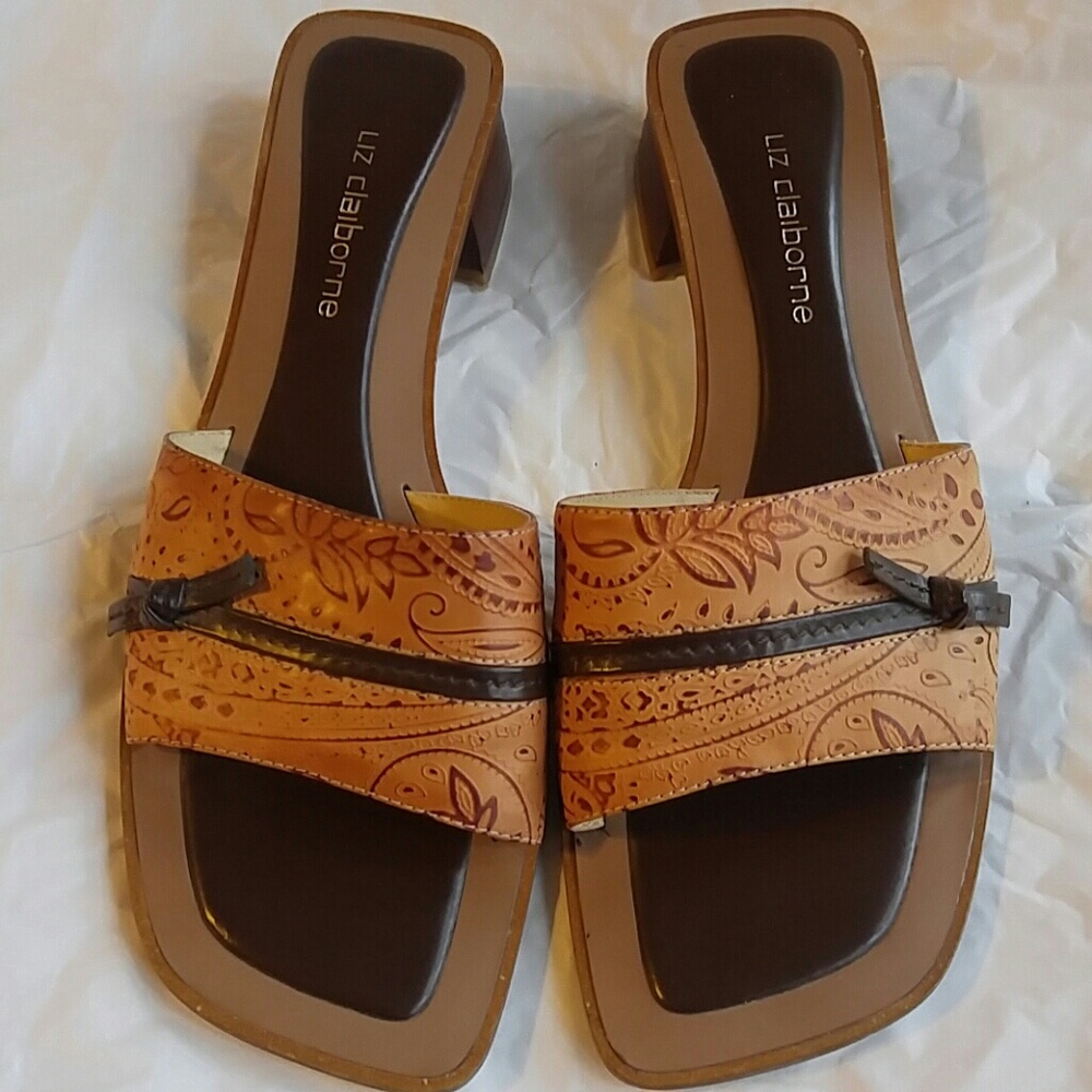 Shoes - Picture 6 of 8