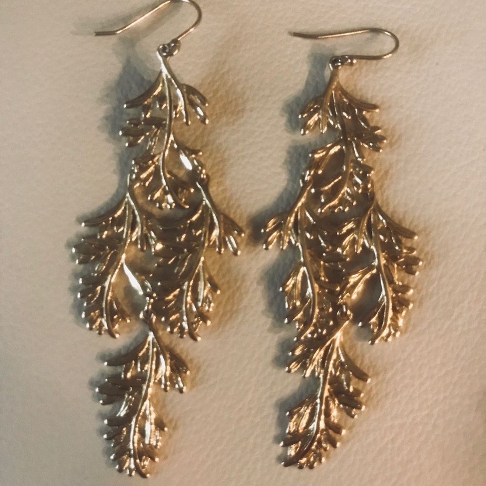 Gold earrings