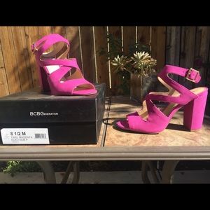 BCBG super cute and comfy pink sandals
