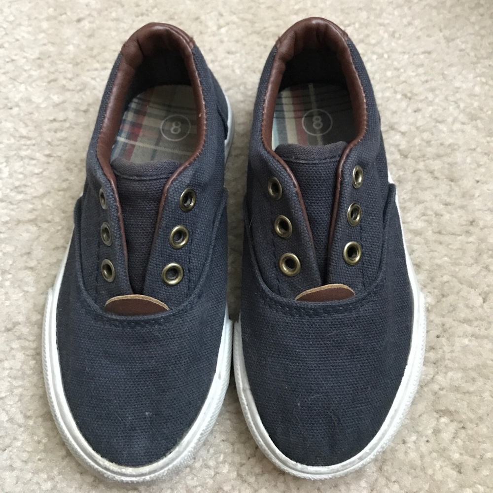 Navy canvas shoes size 8
