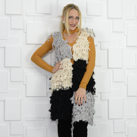 SHAG VEST *RESTOCK - Picture 4 of 4