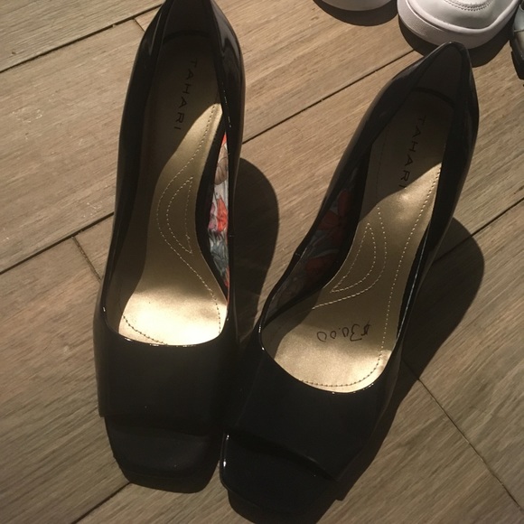 Shoes - Picture 1 of 1