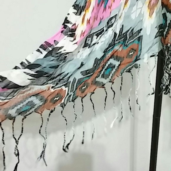 Aztec scarf - Picture 3 of 4