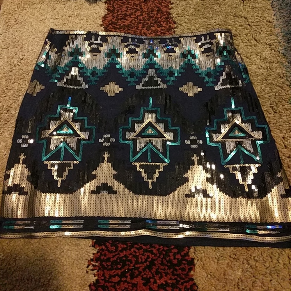 Sequins skirt very cute! Size Small