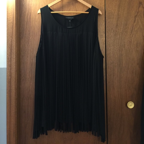 Black top - Picture 1 of 6