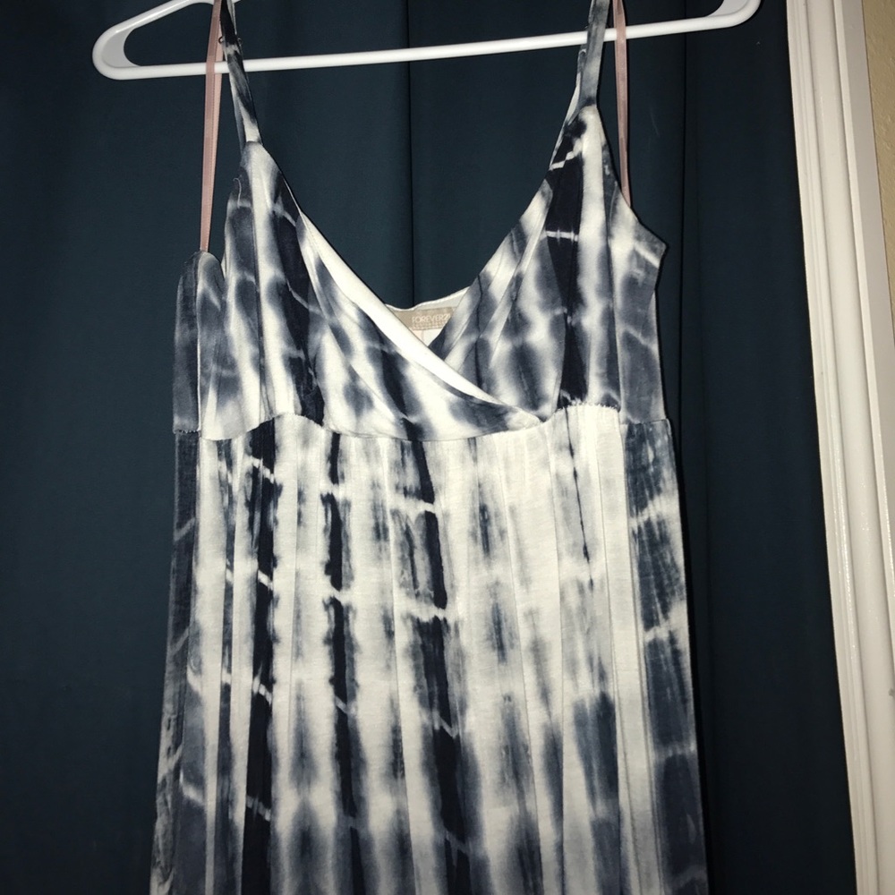 👗 Blue Maxi Tie Dye Dress. Taking offers! 😁