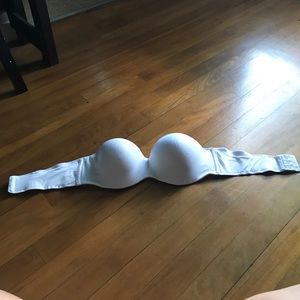 Strapless bra